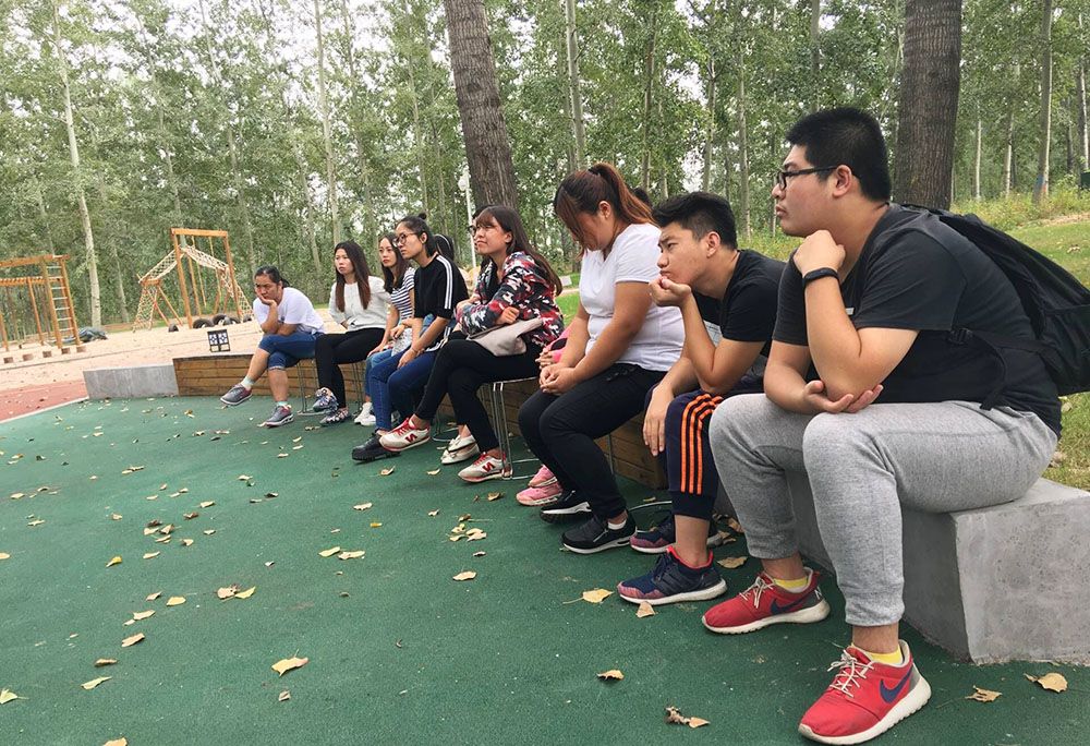 小伙伴听得认真.jpg